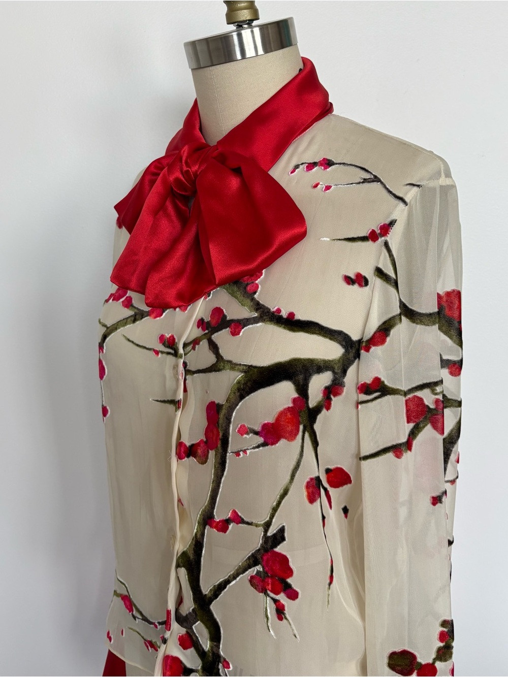 Vintage Ungaro Couture Silk Cream Floral Tie-Neck Blouse w/ Red Accents - Picture 4 of 15
